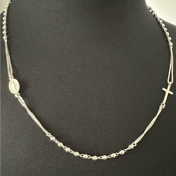 ✝️💫Sterling silver rosary necklace! So pretty! - Picture 3 of 7
